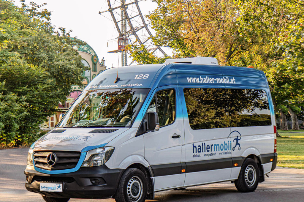 Mercedes_Prater_mit-Kennzeichen-verlaengert-WEB Mercedes_Prater_mit-Kennzeichen-verlaengert-WEB